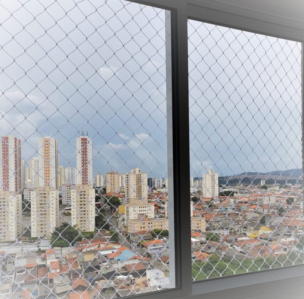 tela instalada em janelas